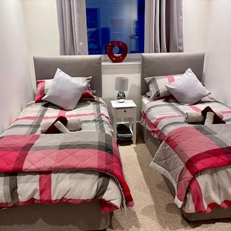 Stunning Spacious Apartment On River Ness Inverness Zewnętrze zdjęcie