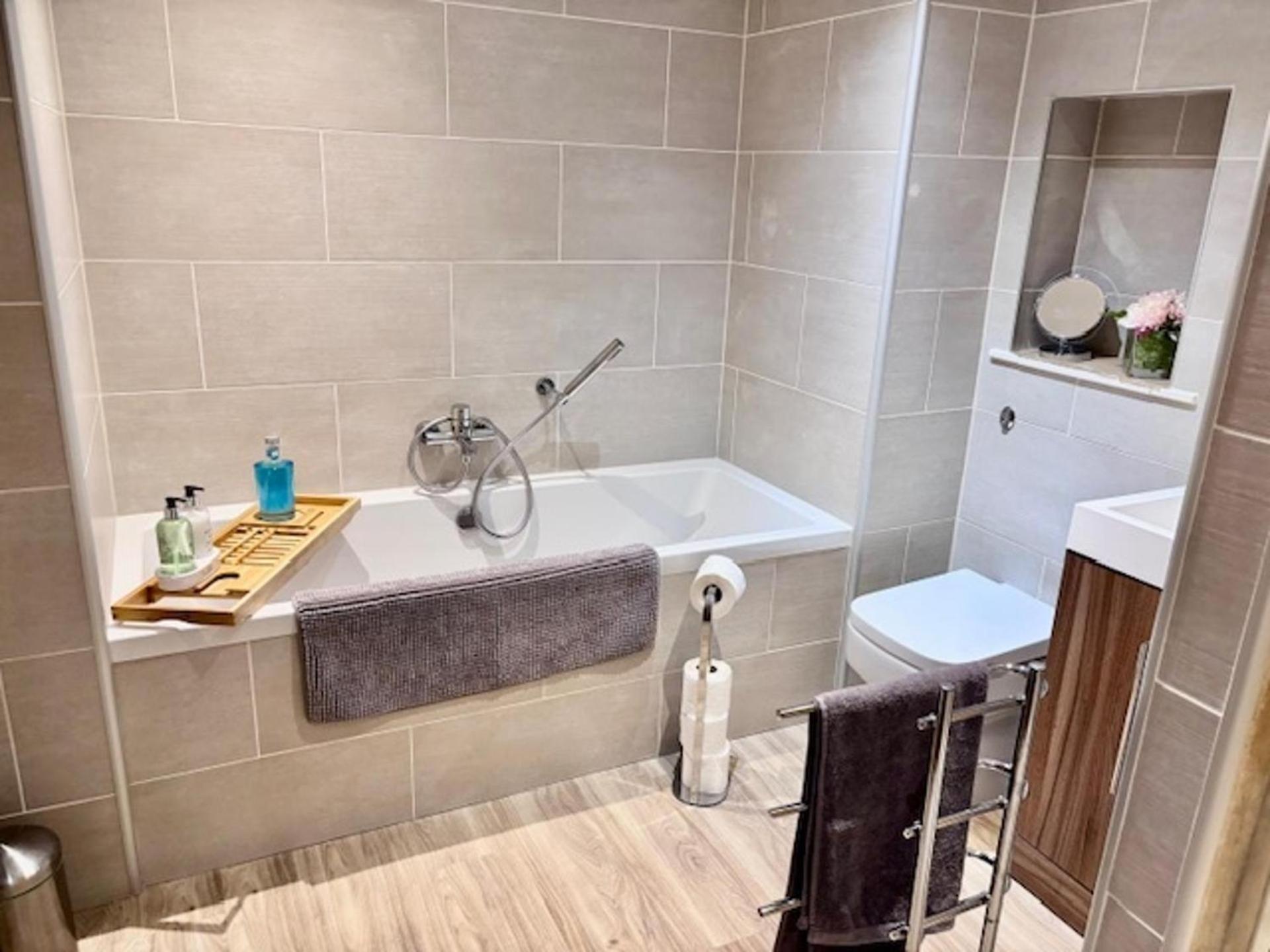 Stunning Spacious Apartment On River Ness Inverness Zewnętrze zdjęcie