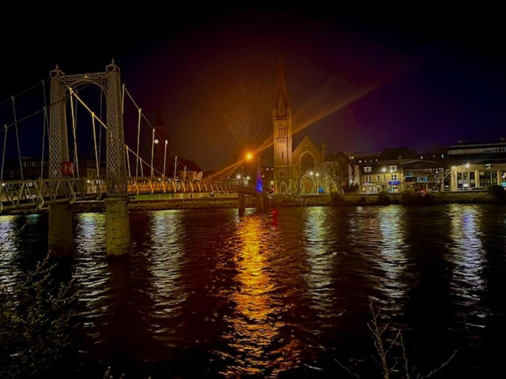 Stunning Spacious Apartment On River Ness Inverness Zewnętrze zdjęcie